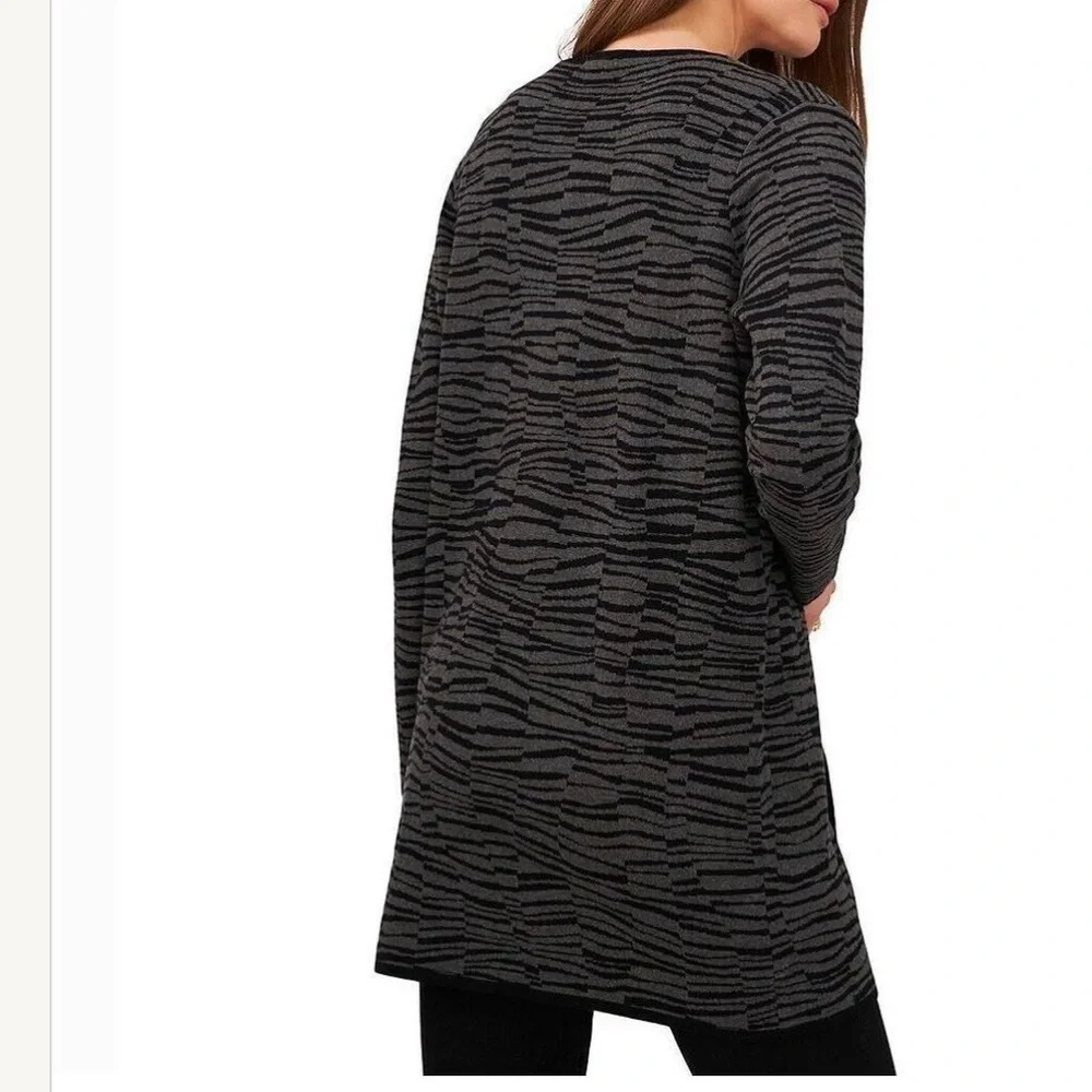 🛍️ 2/$25 EUC Vince Camuto Zebra Open Front Long Black Striped Cardigan Womens XL